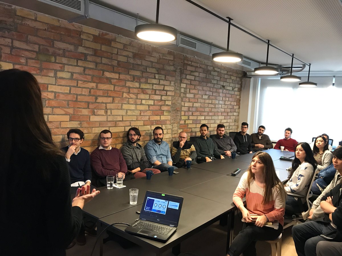 gft_es's tweet photo. La semana pasada estuvimos en @Ubiqum #Barcelona donde nuestro compañero Aleix Cortines estuvo hablando acerca de su experiencia en GFT, y donde Susana Torralba hizo una presentación acerca de la compañía. #teamgft https://t.co/CQDVkbukxH