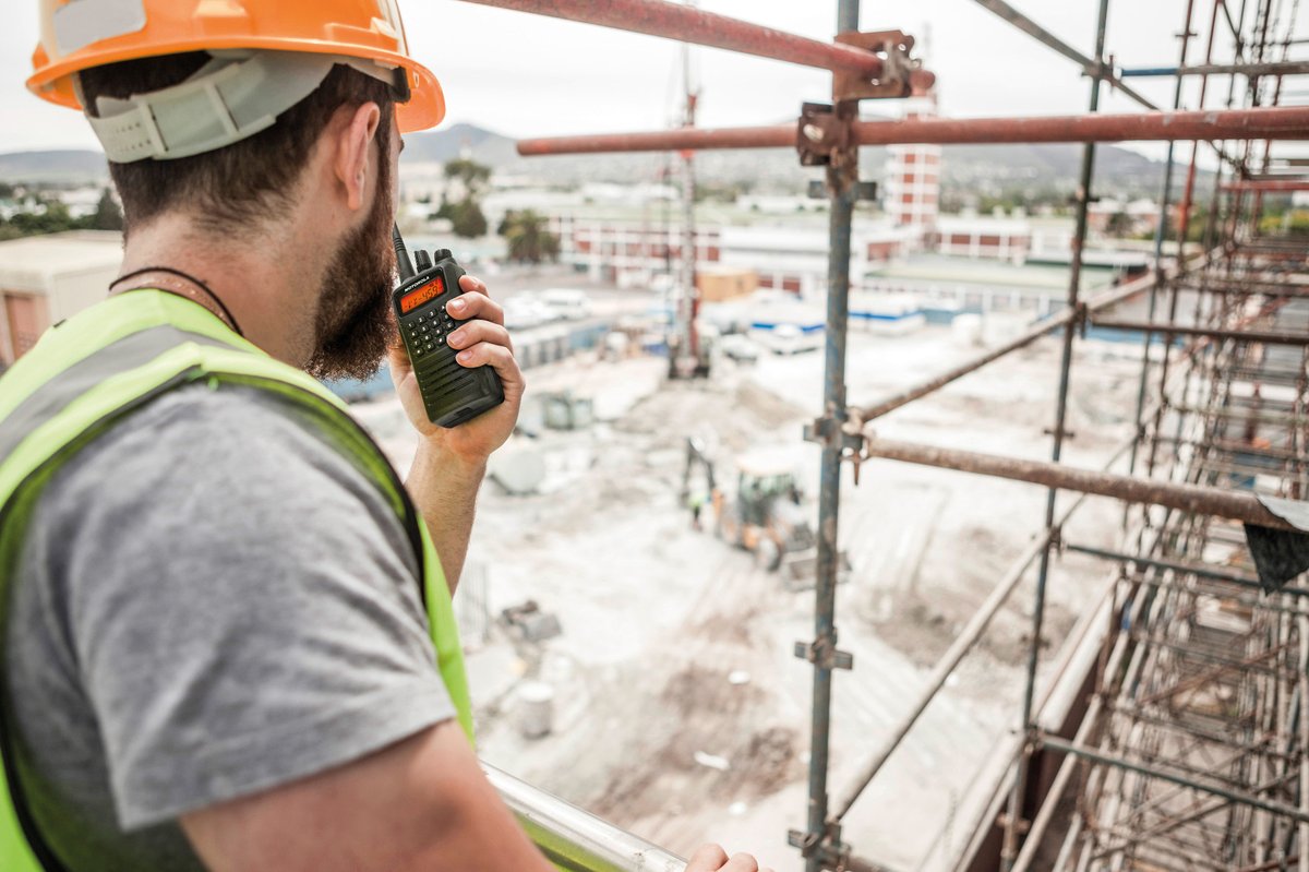 airinc1's tweet photo. Periods of business growth are risky as workers can lose sight of what's needed if they don't remain connected and informed. Check out this #MotorolaSolutions guide to ensure staff aren't left behind https://t.co/6X1zfbgb4A https://t.co/YIi47QmaS1