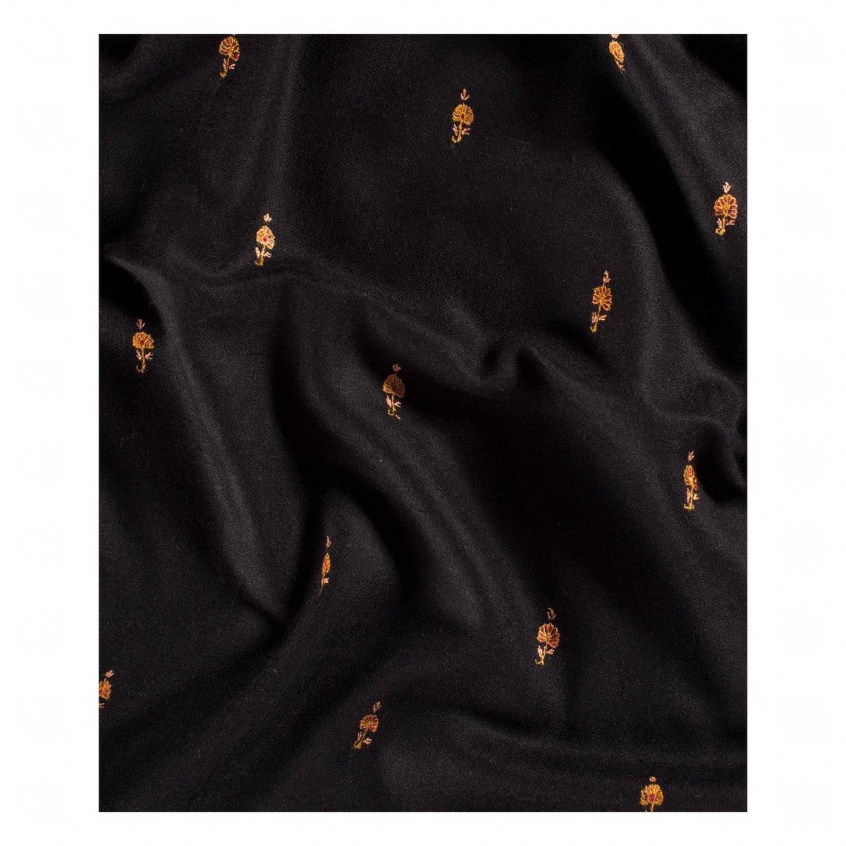 khazirsons's tweet photo. A beautiful handcrafted black pashmina shawl is a must have for your winter wardrobe
Shop online - https://t.co/bCbYs3A3DE https://t.co/8Ud449RjF5