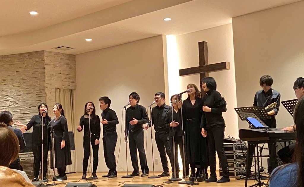 sign_734's tweet photo. 無事にゴスペルコンサートin churchが終わりました~🎶
今回はグループや自分自身の想いを語るMCにも抜擢され、普段の自分のステージよりも数日前からド緊張でした😂💦
今回はトリ出演でしたが、とても素敵な時間を過ごせて、お客様からも嬉しいコメントを頂きました✨
#竹の塚
#EachFlowers
#gospel https://t.co/VWQ67Fl8iP