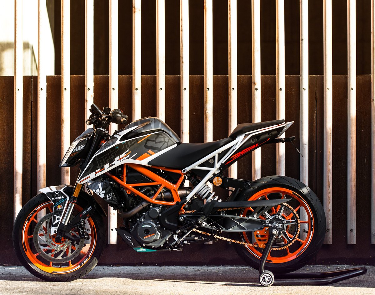 Duke 390 Stickers 2025