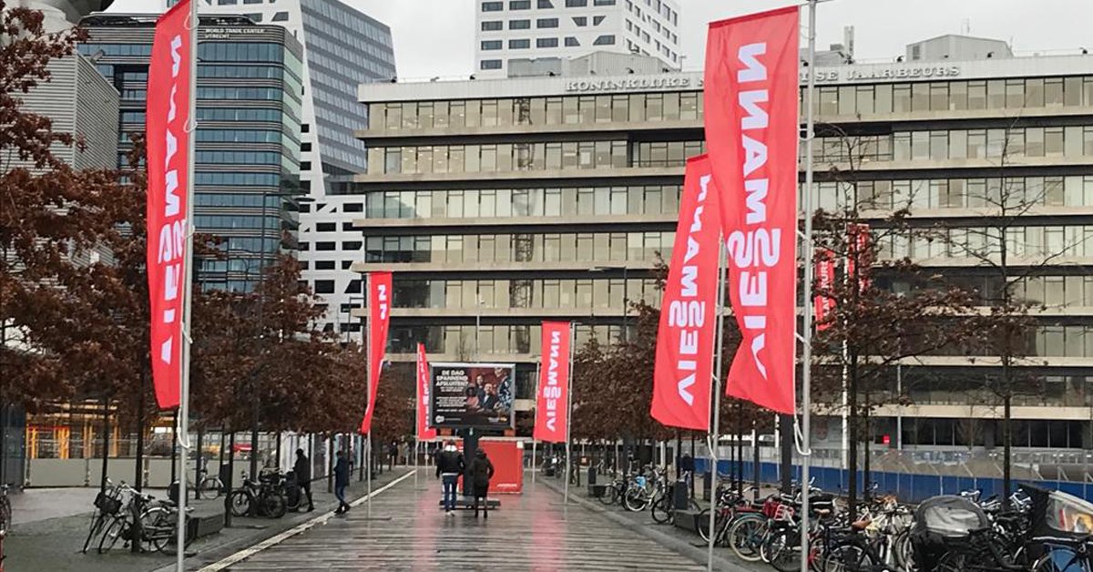 De ingang naar de Jaarbeurs staat er mooi bij. Wij zijn klaar voor de <a href="/VSKbeurs/">VSKbeurs</a> !