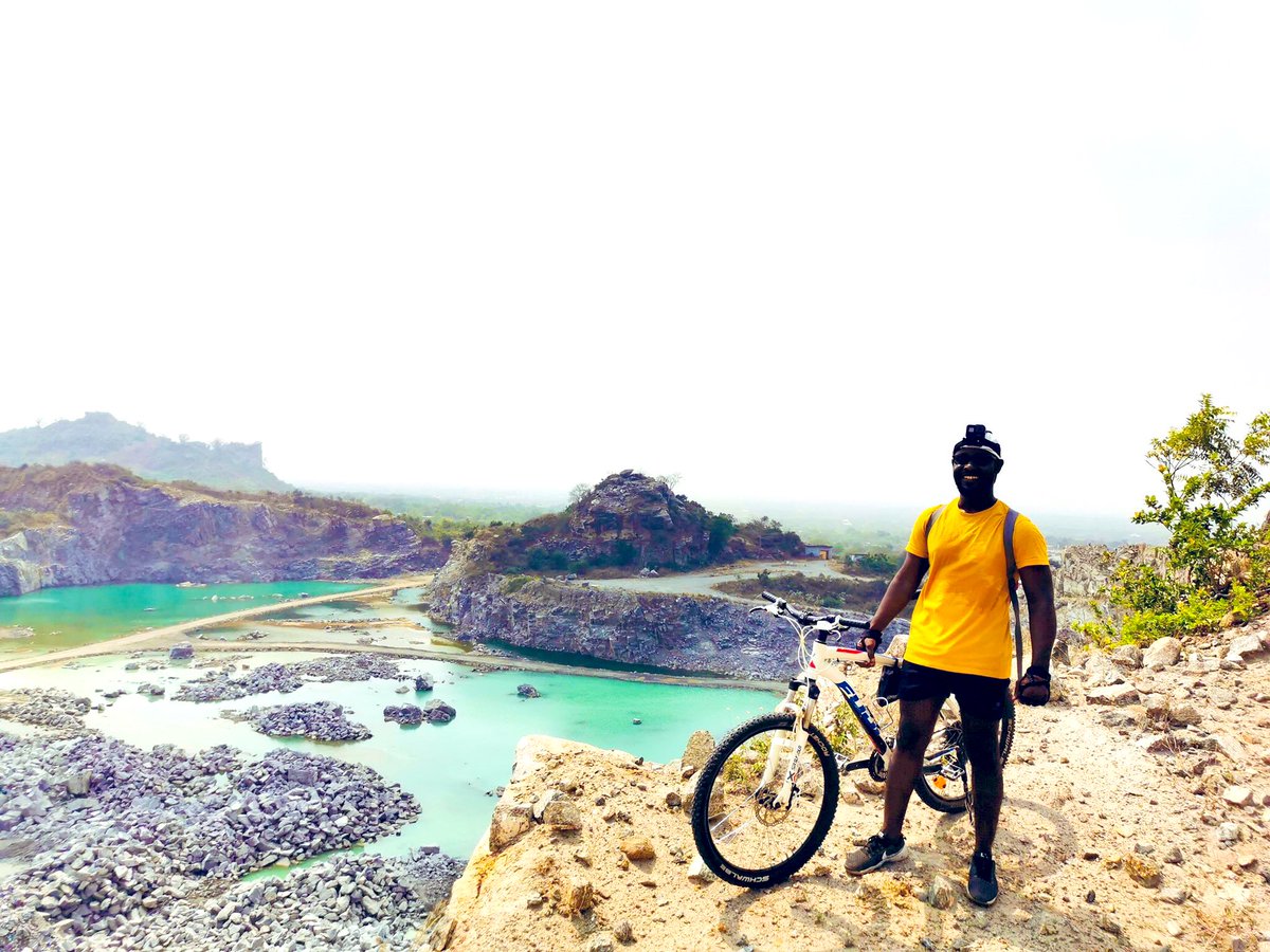 DiskavaTravel's tweet photo. “You’ll be on your way up! You’ll be seeing great sights! You’ll join the high fliers who soar to high heights” - Dr Seuss 

📸: @0wiredu 

#travel #tour #backpackers #cycle #cycling #niceviews #solotravel #tourists  #diskava #diskavatravel #worldwide #beautifuldestinations https://t.co/bfTb7D2Uxe