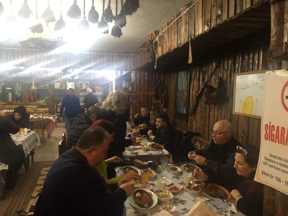 ErcanGencer's tweet photo. Birlik beraberliğin sembolü olan gezilerimizden kartepe gezisi https://t.co/ykQZoXeA49