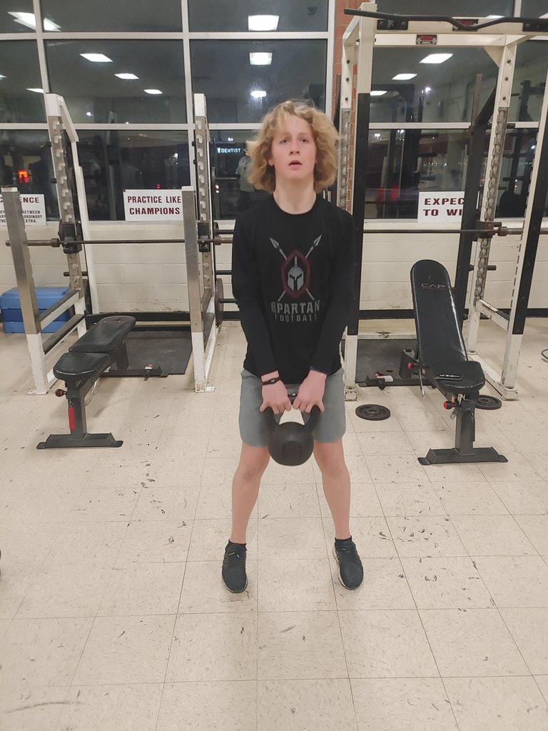 Congratulations to our "Spartan Strong" Lifters of the Week for Week 1. <a href="/Eluns31/">Ethan Lunsford</a> for the older group and <a href="/EliFletcher13/">Eli Fletcher</a> for the younger group.  Both guys brought the JUICE. #ValleyForever <a href="/SVHS_Athletics1/">Sun Valley High School Sports</a> <a href="/SVHSPrin_Dad/">Mike Harvey</a> @SunValleyHS_NC @SunValleyHS_NC <a href="/s_black10/">Stephen Black</a>