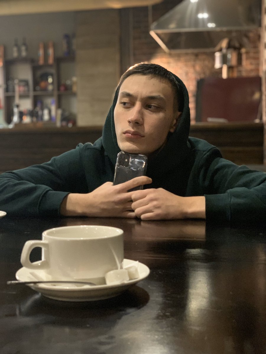 Rexxyck's tweet photo. Если муравей поднимает в 10 раз больше своего веса, то 50 грамм муравьёв можно послать за бутылкой пива https://t.co/8vvSqb2GUl