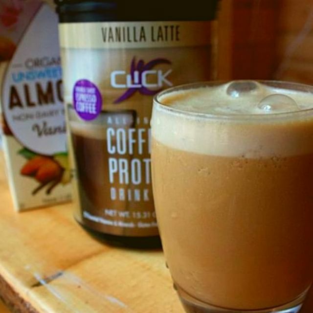 drinkclick's tweet photo. CLICK-start your day with an energy-boosting, appetite curbing, fat-burning CLICK Skinny Snickerdoodle Smoothie! 🍪☕️☕️ Made with CLICK Vanilla Latte, this healthier-for-you high protein coffee smoothie recipe is lightly sweetened with maple syrup and blended with lots of goo… https://t.co/t2KnTerf41