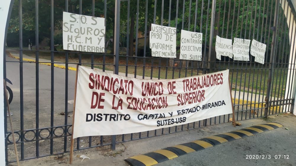 mazzato's tweet image. Así amanece nuestra sede Litoral. Los obreros cerraron las puertas solicitando sean honradas todas las legitimas demandas que hemos venido reportando ante el @MppeuVE #USBenEmergencia @campusb