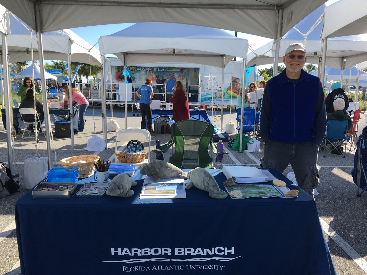 HImanatees's tweet photo. We spent a busy but fulfilling day yesterday at the #ManateeFest in Riviera Beach representing the Manatee Project. We educated many visitors about our photo ID project on the manatees that congregate in the ship canal @HarborBranch https://t.co/bk4mo1Sfwz