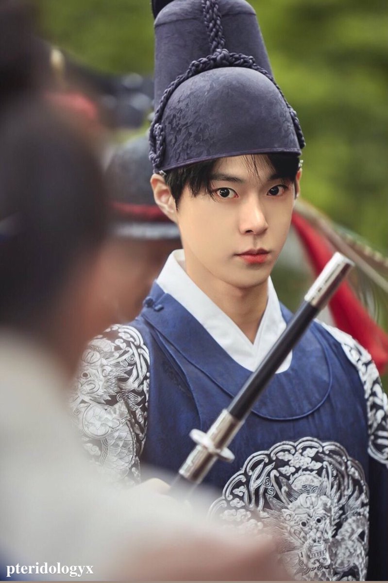 Lueve37's tweet photo. อยากอ่านฟิคพีเรียดแนวแฝดเลยอ่ะ อีดิทเนียนมาก ยอมใจ https://t.co/qUoN6Z4Uk9