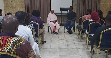 AbujaLitSociety's tweet photo. @TheFaridaYahya Thank you for spending a beautiful Friday with us and discussing your book Redefining Beautiful. #ALSBookJam https://t.co/en3HFNlpL8