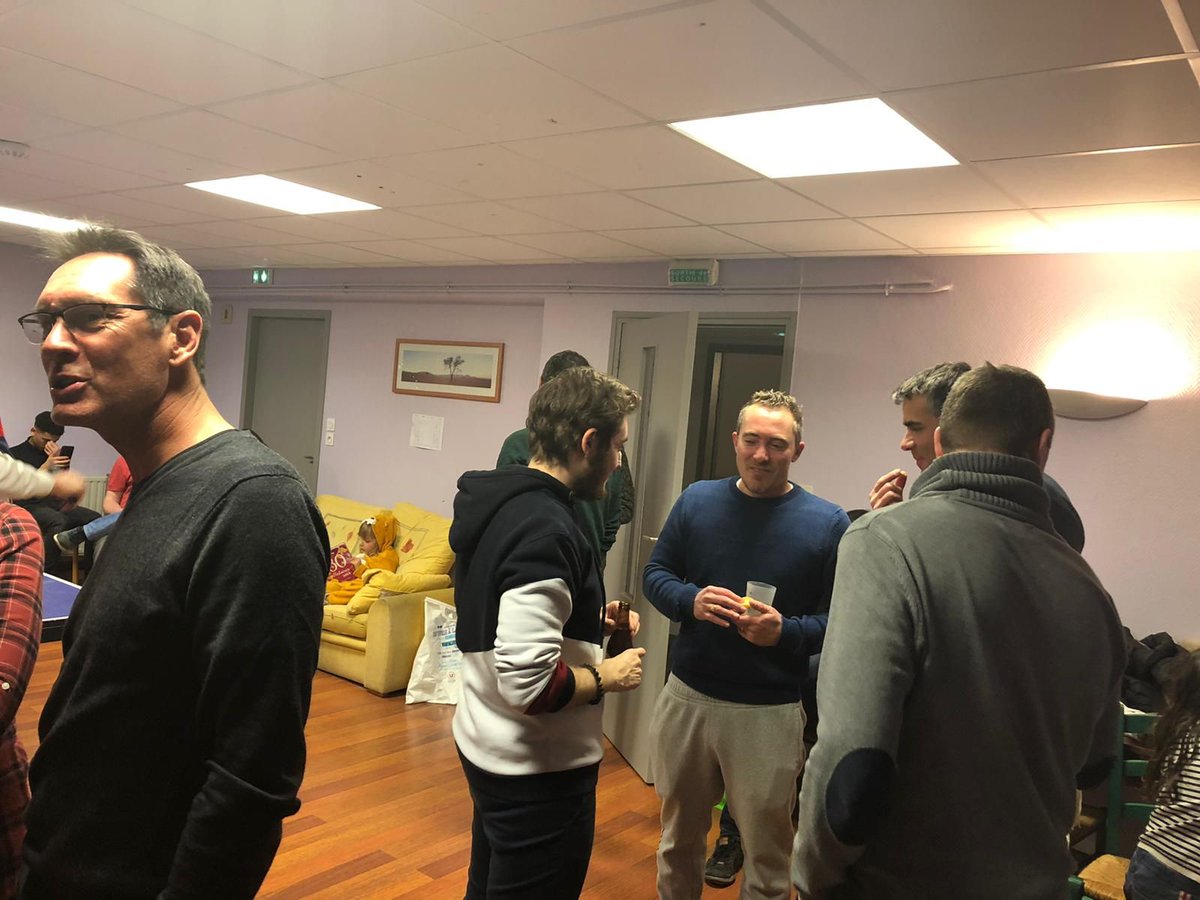 BelieveIt_Fr's tweet photo. La Team Believe It vient de passer son weekend au ski, sous le signe du partage et de la convivialité 😉⛷
Bon lundi à tous !
#weekendski #believeit #équipe https://t.co/0y9lwKUW1V