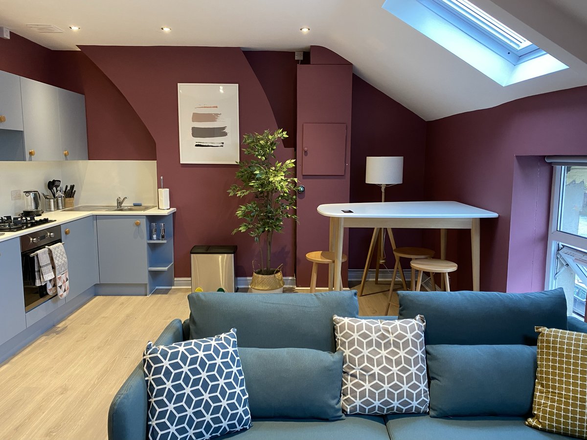 AWapartments's tweet photo. *NEW APARTMENTS*
Our first weekend was a success with our new apartments at 17 Fitzhamon Embankment! 

If your looking for a city break and want to sojourn in style please get in touch via our website (link in our bio)☎️

#ServicedApartments
#SojournInStyle
#CityBreaks https://t.co/8FrXZCsxdV
