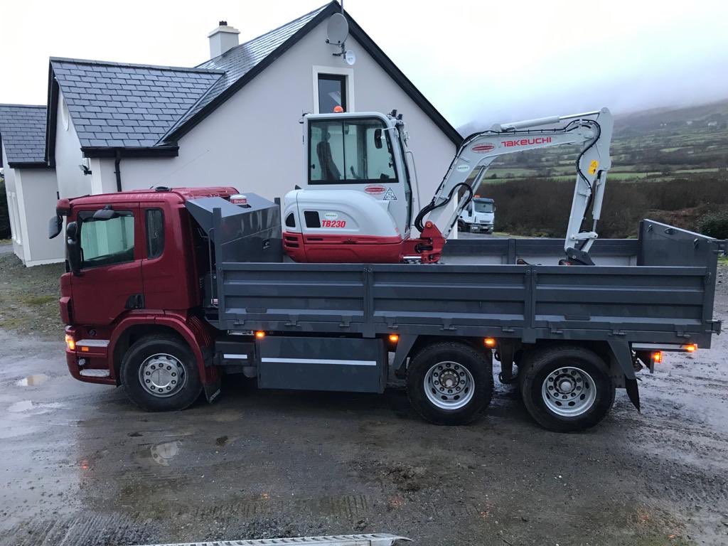 BreensOfCashel's tweet photo. New @TakeuchiMFG TB230 Mini Digger fitted with @HillEngineering Tefra Hydraulic Hitch sold to a repeat customer of ours in Co Kerry.
Big thanks to Fred for the continued custom &amp; support.
@Takeuchiuk 
#breens #Takeuchi https://t.co/QhPx3zL0UG