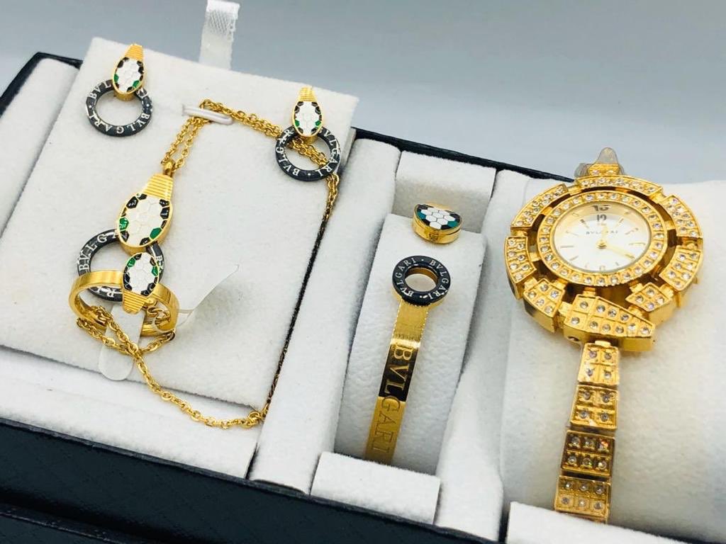 ellsfinest1234's tweet photo. Looking 4 an affordable gift 4 your loved one this Val ?.this original set is a perfect gift for you .for just 19k it’s very affordable. you can contact us for more lovey items Facebook at (ellanuella ) .instagram ( shape_corset ) or (ellafinest).    #OkadaBan. #TachaRealityShow https://t.co/laIYAW6xaw