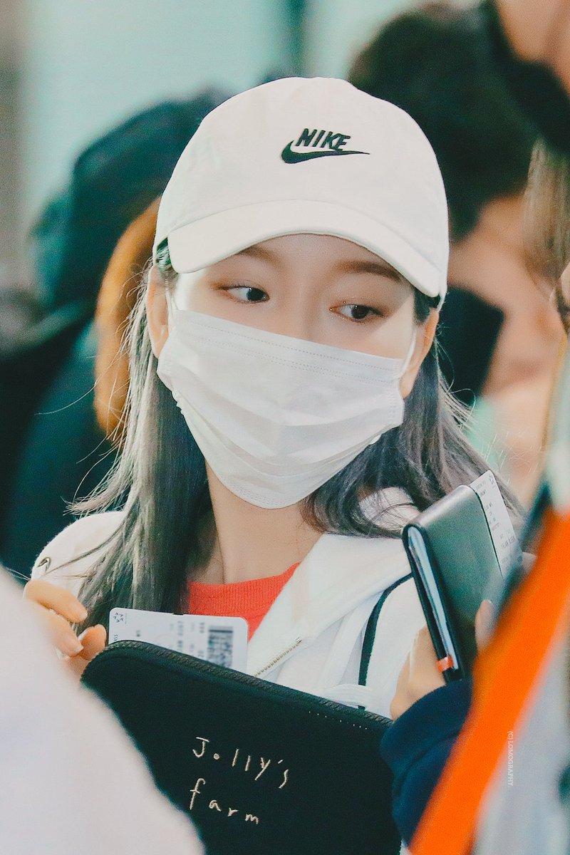 lomography_'s tweet photo. 200116 ICN #고원 #이달의소녀 #GoWon #LOONA https://t.co/DEs6AgUnFh