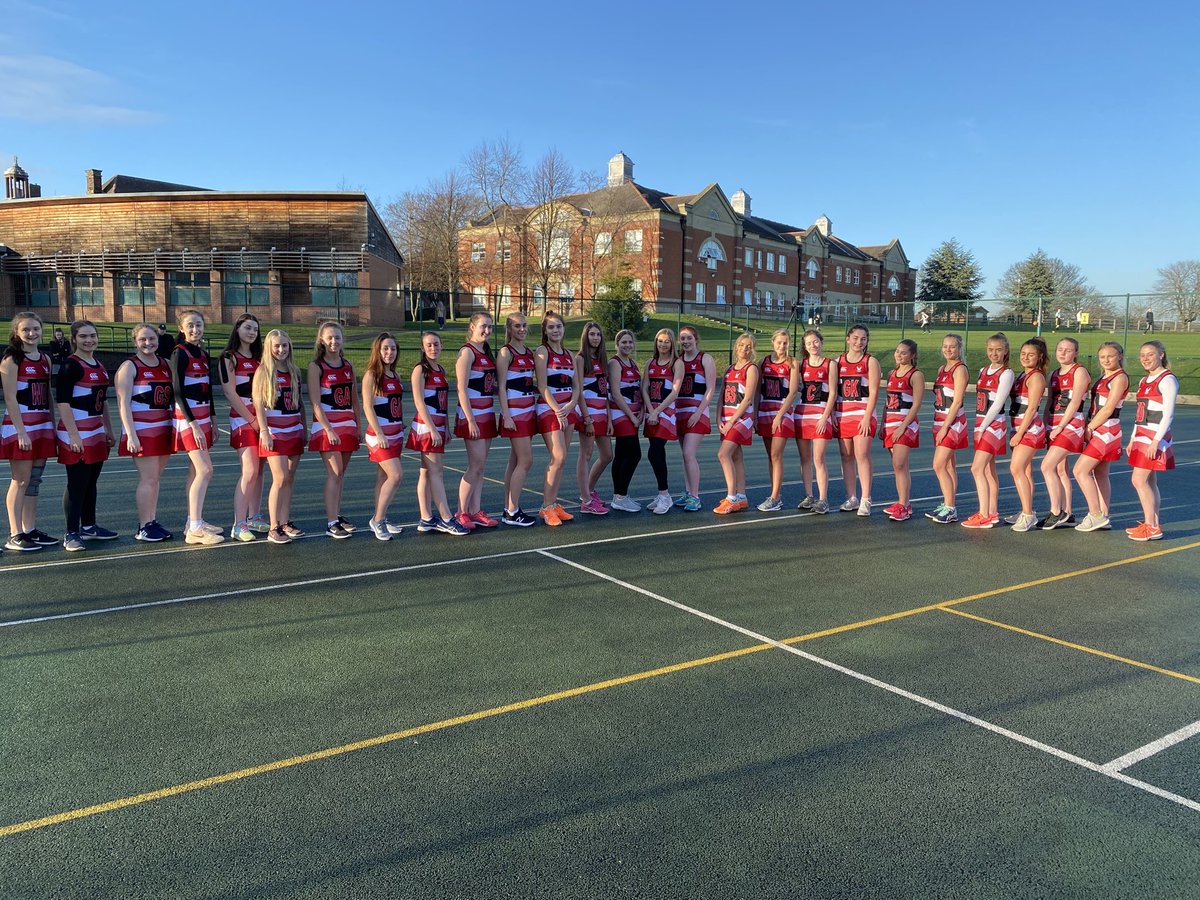 A fantastic start for our senior girls. So proud to have 30 senior players across a 1st 2nd and 3rd teams. #bleedgreen ⁦<a href="/silcoatesschool/">Silcoates School</a>⁩
