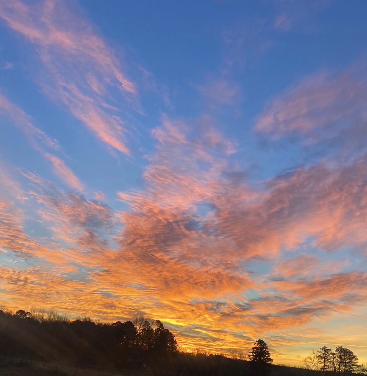 #goodmorning #myopelika #opelikaalabama #sunrise <a href="/spann/">James Spann</a>