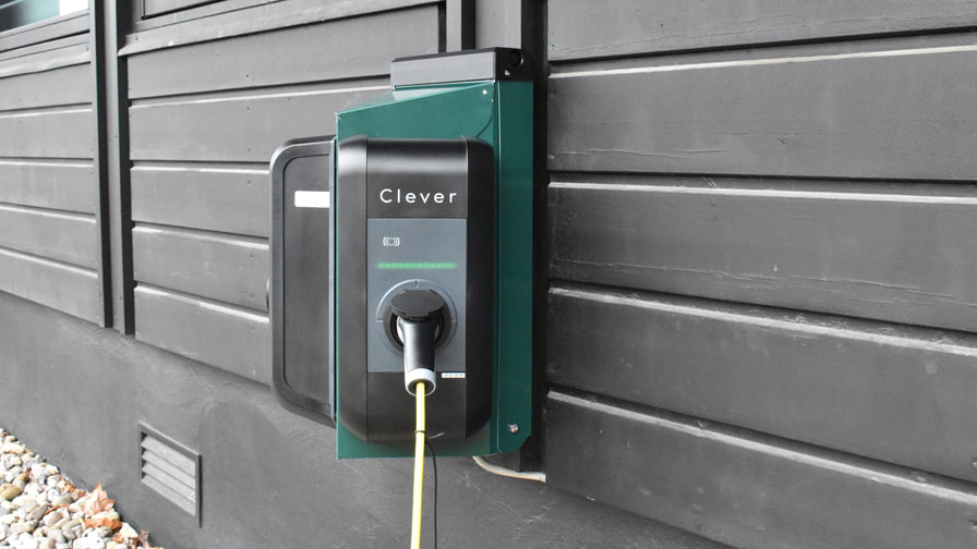 DBCdk's tweet image. Tank op, når du er her. Besøger du DBC i hybrid- eller elbil, kan du benytte den her fætter. #clever #elbil #sætstrømtil