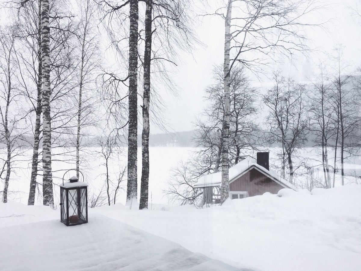 PHacklin's tweet photo. Lunta ja luoteistuulta. #itäsuomi #mökkielämää #minunmaisemani #frommywindow https://t.co/BcWVymmVky