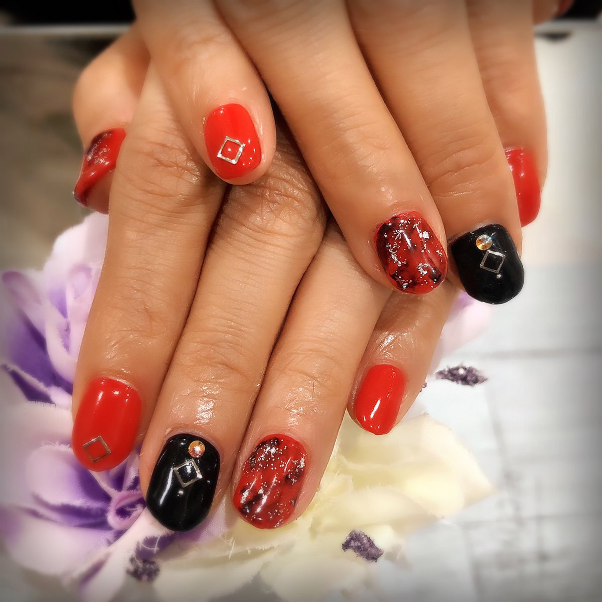 ট ইট র 赤黒ネイル হ য শট য গ