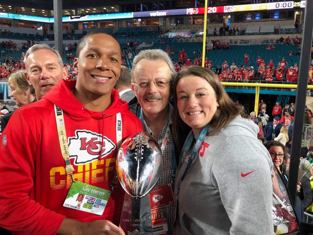 FlashPerform's tweet photo. When we started Flash with Greg and Marian all those years ago we knew they were special people. So proud of this dude and lucky to have him in our lives both personally and professionally. #findyourflash #superbowlchampions https://t.co/4yTy55mdpQ