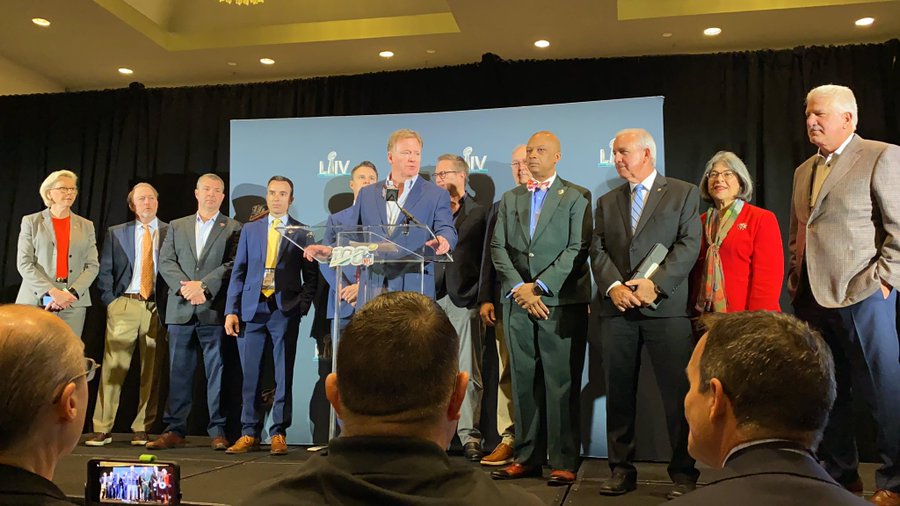 EP2qf1yX0AAVdx7?format=jpg&name=900x900