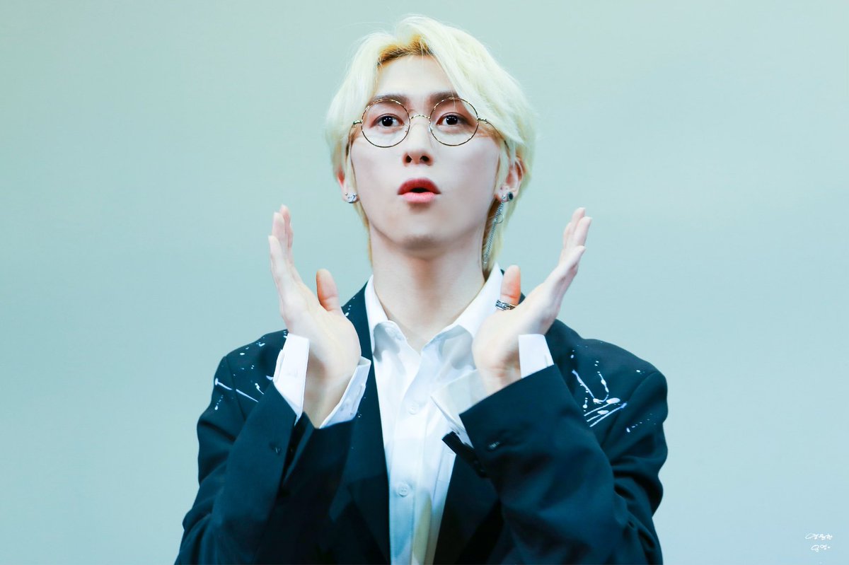 Eternity_612's tweet photo. 🎈200202            나고야 
#로이 #주영웅 #ロイ #target #타겟 @target7official @TARGET7_K

⸜🌷︎⸝‍ https://t.co/5NhXJE4Jm2