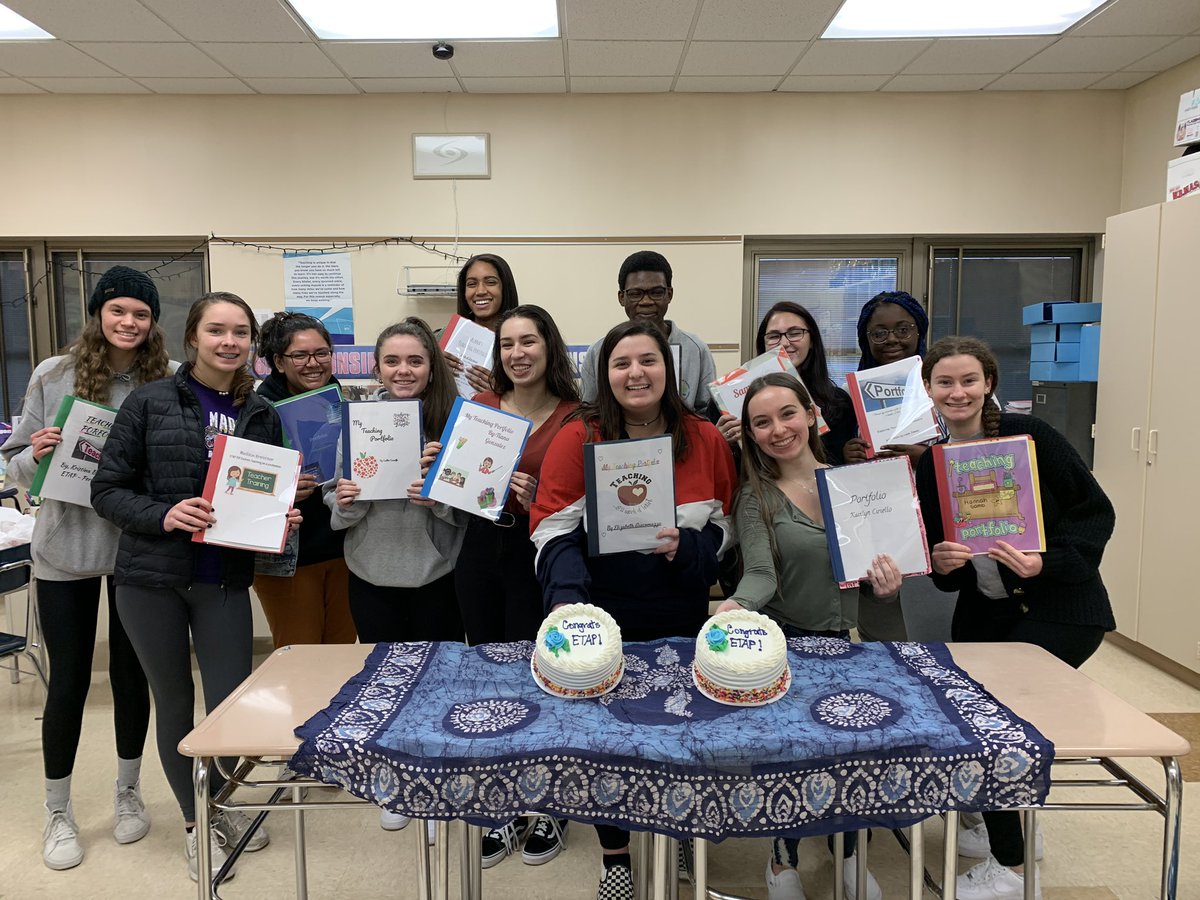 china93doll's tweet photo. Missing a few faces, but super proud of #ExploringTeaching cohort 3! They are already devoted and excited educators!! @ualbany #UHS #CrusaderPride @thewiremwhs https://t.co/GS5LnWLbgh