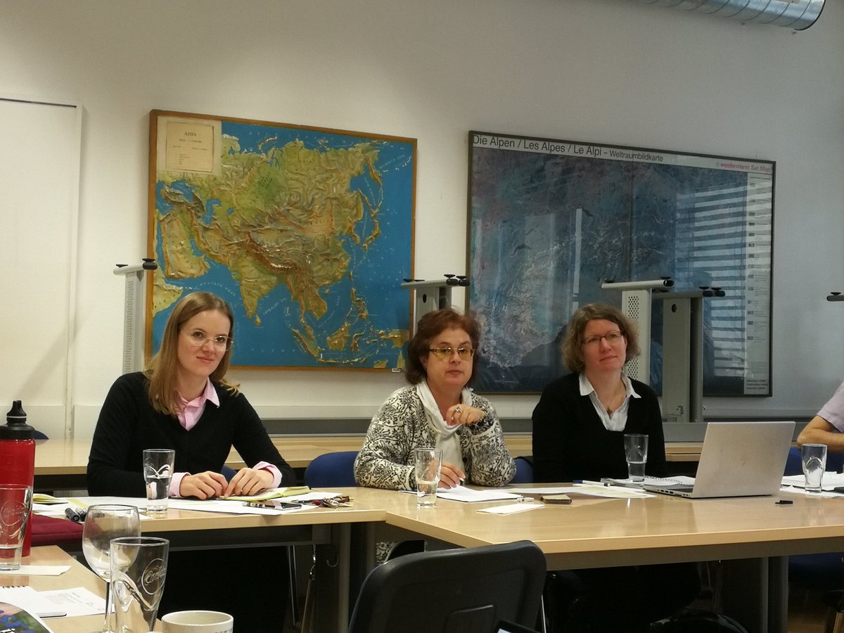 TessaAvermaete's tweet image. @newbieH2020 discussing #practiceabstracts @EIPAGRI_SP #accesstomarkets #accesstoland @bioeconKUL @newbieuk @Reseau_RENETA