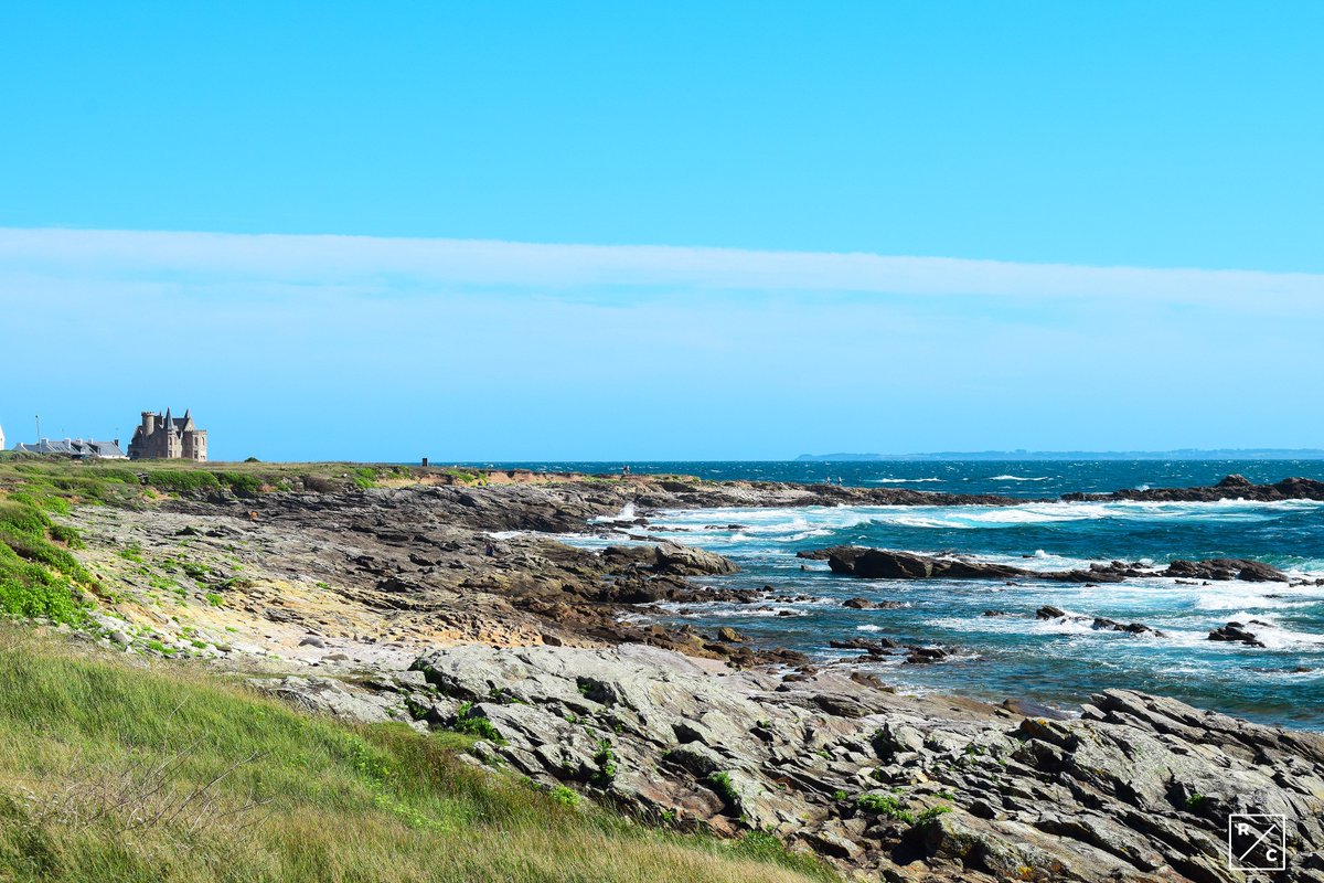 rosecaille's tweet photo. @emojibzh @armor_lux @pointbzh Quiberon ♥ #emojibzh https://t.co/Bc189xLkUO