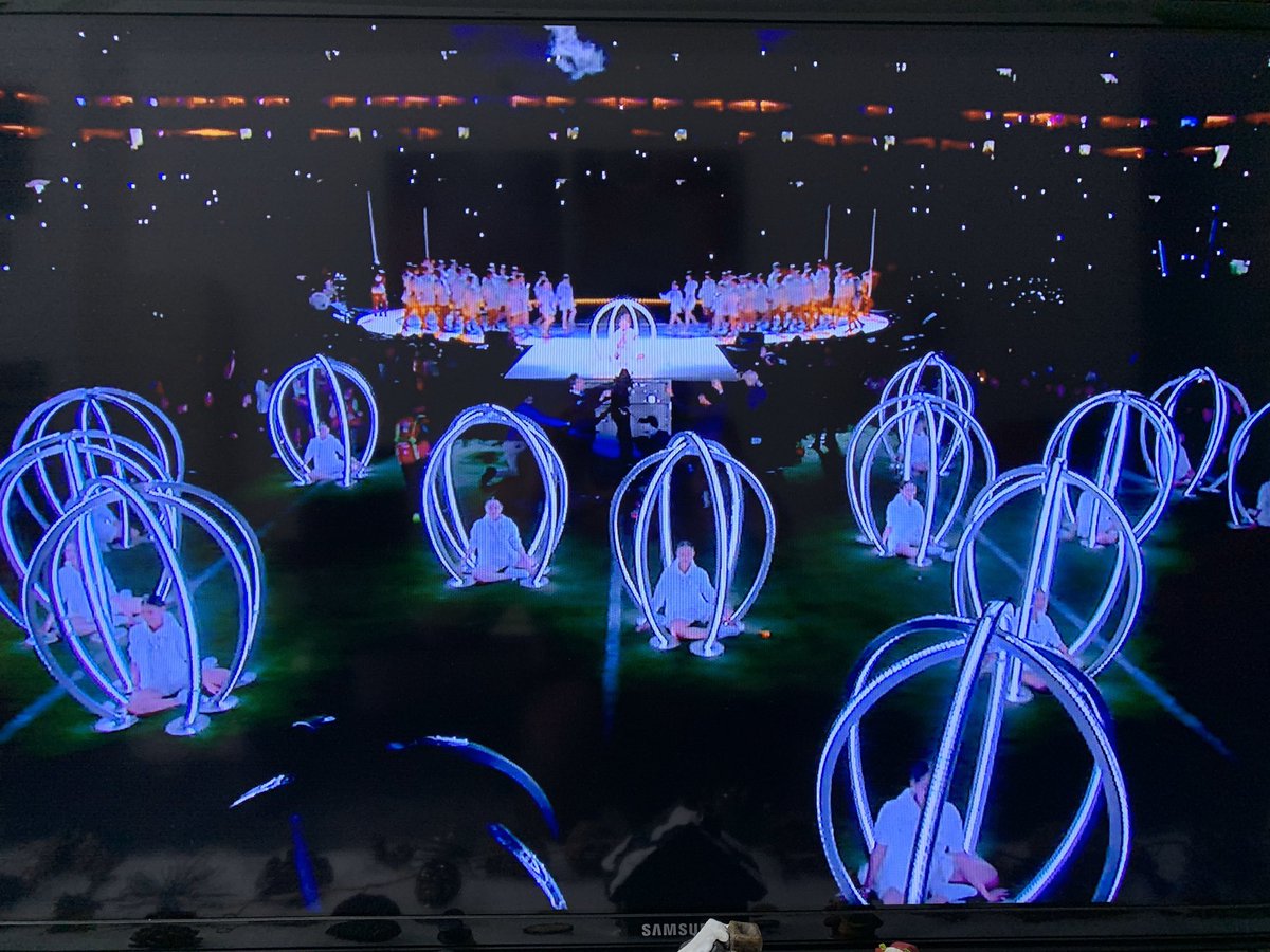 Really want to give props to <a href="/JLo/">jlo</a>  and <a href="/shakira/">Shakira</a> for the very symbolic message behind the Latino kids in cages while singing “Let’s Get Loud” &amp; “Born in the USA” while wearing a Puerto Rican &amp; American Flag
They did an amazing job! 

vanityfair.com/style/2020/02/…