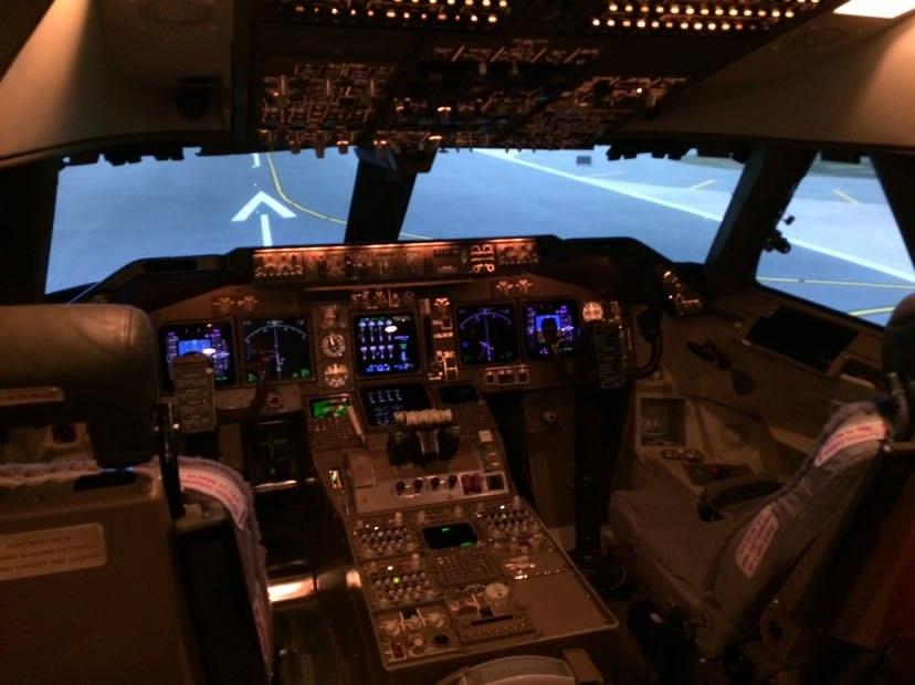 19squadronatc's tweet photo. What a weekend for the #MightyXIX! Four of our cadets visited @CAE_Inc and flew @VirginAtlantic B747-400s! And another four of our cadets visited @InmarsatGlobal, the satellite HQ for the whole UK!
@SussexWing
#aircadets #whatwedo #avgeeks #stem #simulator #noordinaryhobby https://t.co/ssnjfnKl7Z