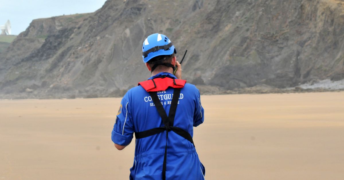 An interesting article here about the amazing work down by the coastguard and rescue team up the coast in Bude.  Heroes!
cornwalllive.com/news/cornwall-…
#bigupbude #lovecornwall #respectthewater