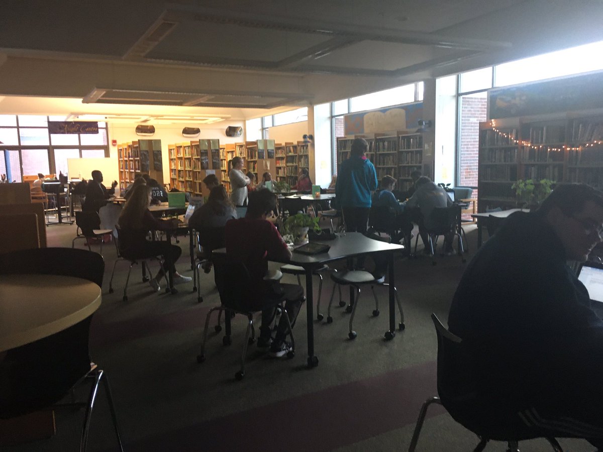 ellingtonHSlib's tweet photo. It’s Zen Week in the EHS library! Mindfulness education happens in the hub of our school. @raldred_EHS @SuperNicol https://t.co/l4bu6uBlfU