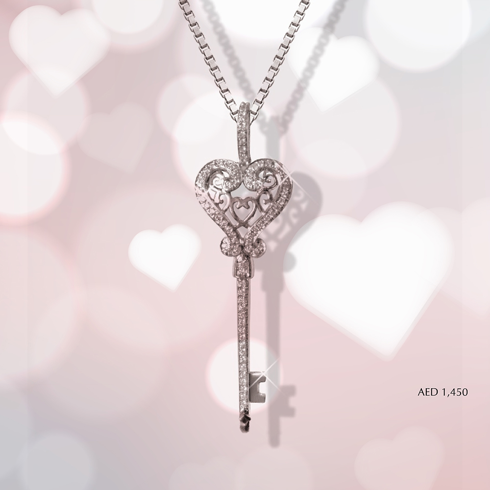LialiJewellery's tweet photo. Unlock her feelings with the key to her heart!
#lialijewellery #keypendant https://t.co/6Z1NhVisx0