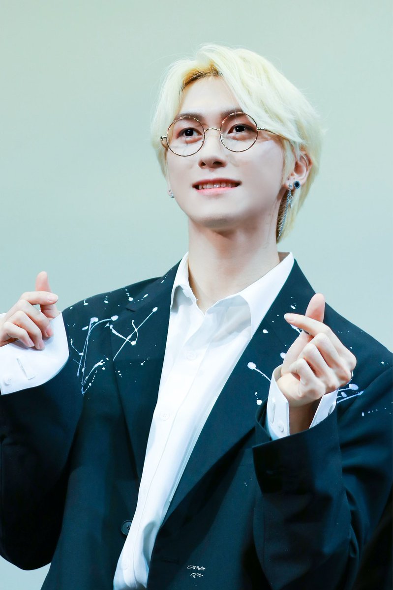 Eternity_612's tweet photo. 🎈200202            나고야 
#로이 #주영웅 #ロイ #target #타겟 @target7official @TARGET7_K

웅이가 웃을때가 제일 행복한거...♡ https://t.co/6ngtNscCe9