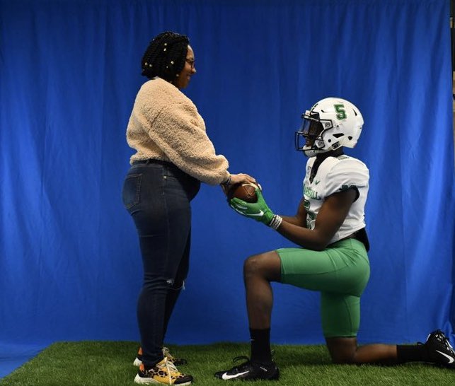 100nd_BOY_JAY's tweet photo. 100% Committed💯 #SkoHerd🤘💚 #LLJ🕊 #FreeMax💉 @HerdFB @CalebFavino @_SkoHerd https://t.co/LAwLWgTNZY