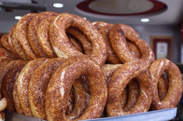 İzmir’de simit ve boyoza zam

milligazete.com.tr/haber/3628030/…