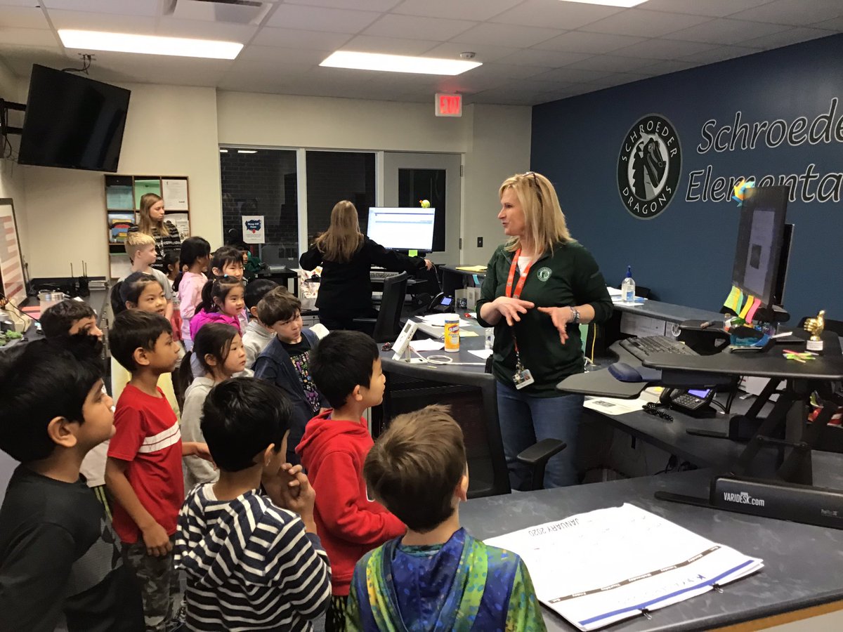 Thank you to our awesome school helpers <a href="/Mr_Canfield/">Brian Canfield</a> <a href="/beckymurphy3605/">murphTL50</a> <a href="/Mrs_Ohman/">Gretchen O</a> for helping our curious first graders understand more about the important jobs you have and do each and every day at Schroeder! #SchroederDragons