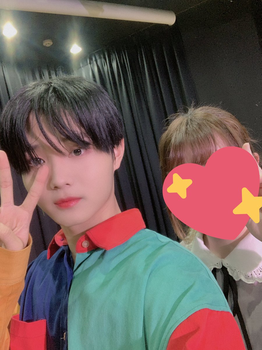 min___xx_'s tweet photo. 新たなしのくぼドルなんすけど、なんかぺジニョンみないですか？？(やめろ)
2枚目、3枚目は私が撮った写真です…
02lineの子でラップです、、、
てか、セルカの立ち位置に関しては本当に間違えた。なぜ私そっちに立った？？ってなったもん() https://t.co/aHz5ESz4tB