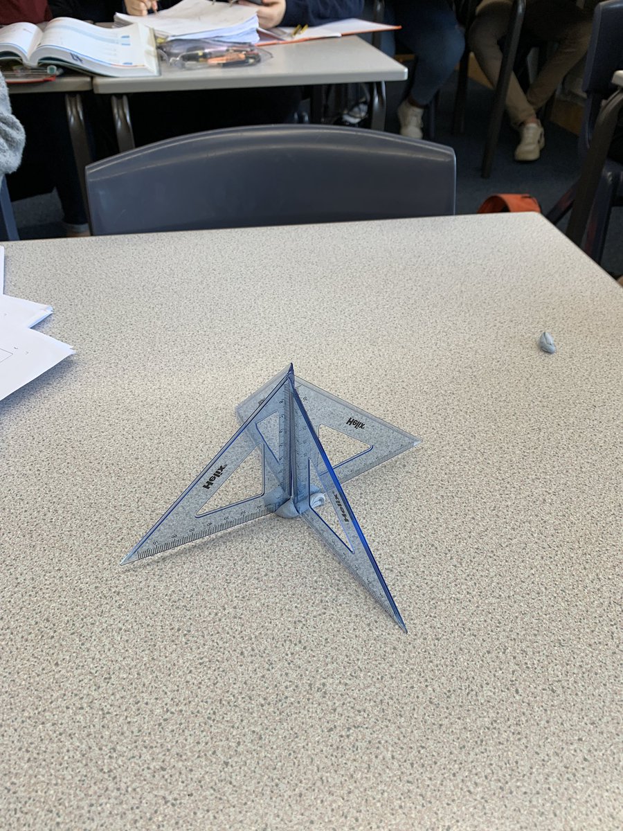 MonktonMaths's tweet photo. Year 11’s visually learning about 3D Trigonometry! #monktoninnovation #monktonmaths https://t.co/ySJloFYnaG