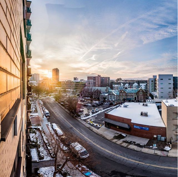 CTBestAparts's tweet photo. Sunrise views of Downtown Stamford make waking up on Monday morning a little more bearable. Our 77 &amp; 65 Prospect Street residents have it made!🏙️☀️

Who wouldn’t want to see this every morning?
https://t.co/iYUuUI1Aqs https://t.co/UGRAgHVE9v
