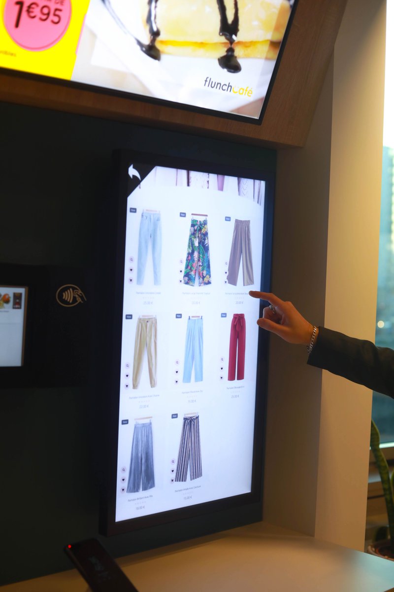 IMPERIATEC_COM's tweet photo. Ne manquez pas l'occasion !
Venez découvrir au showroom de #Samsung, comment IMPERIATEC et SAMSUNG révolutionnent le point de vente.
Cliquez sur le lien ci-dessous pour prendre votre rendez vous :
https://t.co/sHwrSUO6DF

#technologie #integrateur #solutions #ia https://t.co/9UHzcSiW19