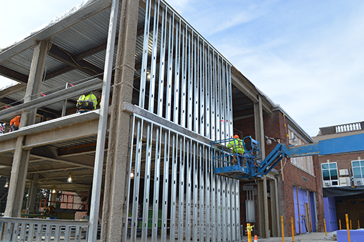 WoodlyndeSchool's tweet photo. Woodlynde School's shiny, new wall supports are in and ready to go. Can't wait to see the end result! #campusconstruction #campusproject https://t.co/t6PMCtxRhu
