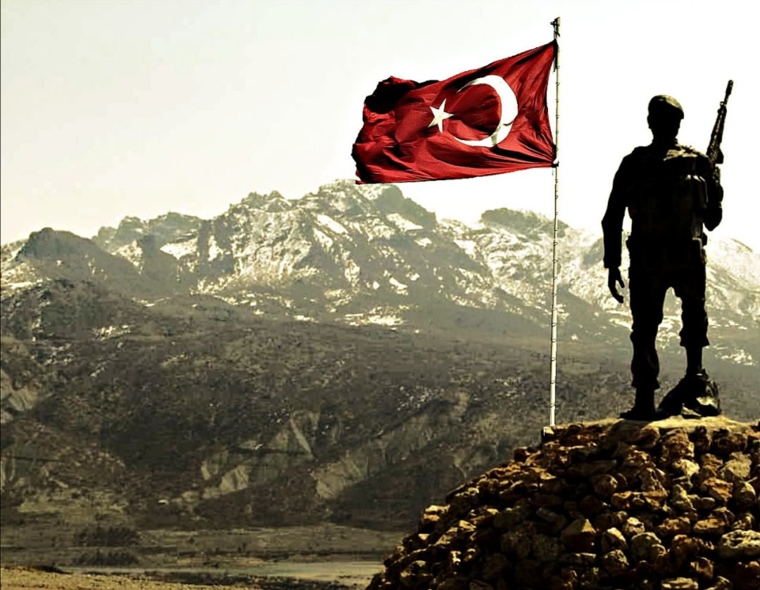 Elciibey1's tweet photo. Türk nedir?
Türk Yıldırımdır, Kasirgadır,
Dünyayı aydınlatan ışıktır!
#HarekatDevamEtsin https://t.co/zJPkxUcQwW