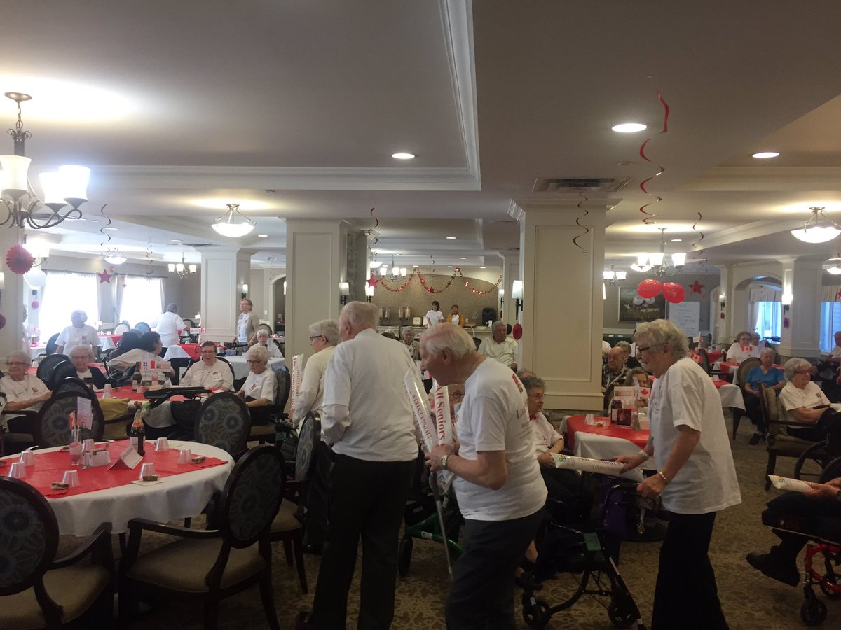 en_dub80's tweet photo. I was so honoured to participate in the opening ceremony at Laurel Heights for the @AllSeniorsCare Seniors Games! @Todd54109379 and I had a great time, and really enjoyed the ceremony, game, and walk through the facility. Thanks for having us and good luck! https://t.co/GWW6ycEwOJ