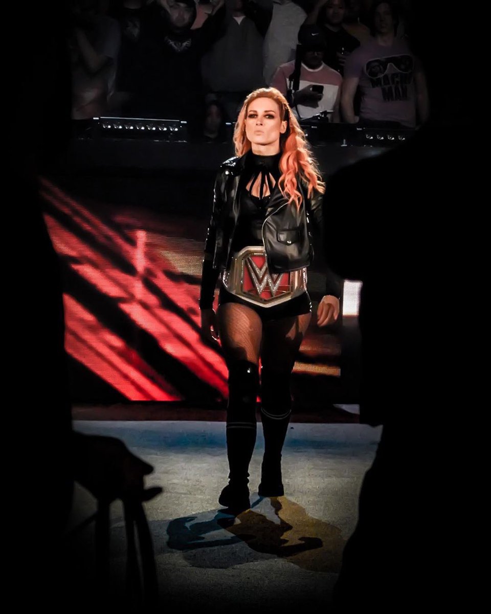 JoshRazauskas's tweet photo. 300 days for #theman #thechamp #thefirst #thedeadliest @BeckyLynchWWE ! π§‘π₯ππ» Thanks as always to @kimberlasskick for the picture! #themanandthedeadlies #deadliest #deadlies #beckylynch #beckyredbelt #iamtheman #irishlasskicker #wweraw #rawwomenschampion #beckyup https://t.co/o1dVvqzGWJ