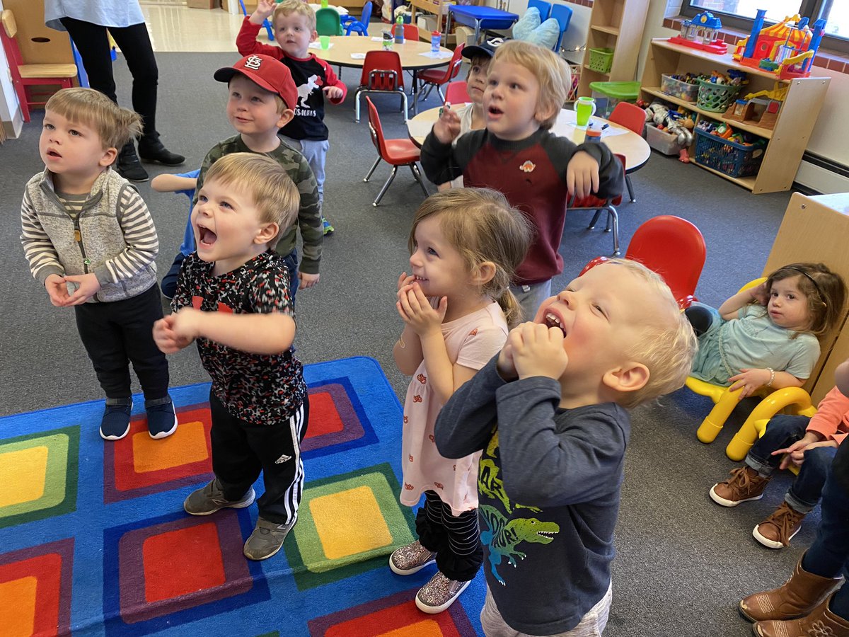 CCLSKennedy's tweet photo. We introduced our February shape+color of the month as well as our theme for the week: P is for PENGUINS! 🐧 We played with water beads that had penguins swimming inside during circle time. During our “shape song”, we get so excited to see our squares. https://t.co/OWRiCfqaVh