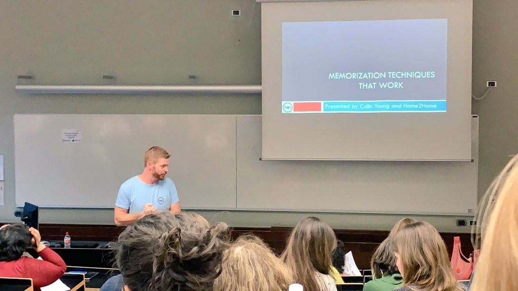 Escola_Alberich's tweet photo. El departament de llengua anglesa de l'escola ja reflexiona quines actuacions implementar després de l'@APAC_ELT. Tres dies compartint i aprenent a partir del lema #GoingGlobal #APACELT20 #APAC https://t.co/Up8fugwrLA